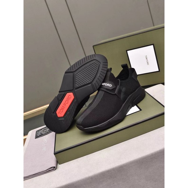 sepatu pria sneaker cowok slip on Tom Ford terbaru men shoes run away hitam p1shoes mewah