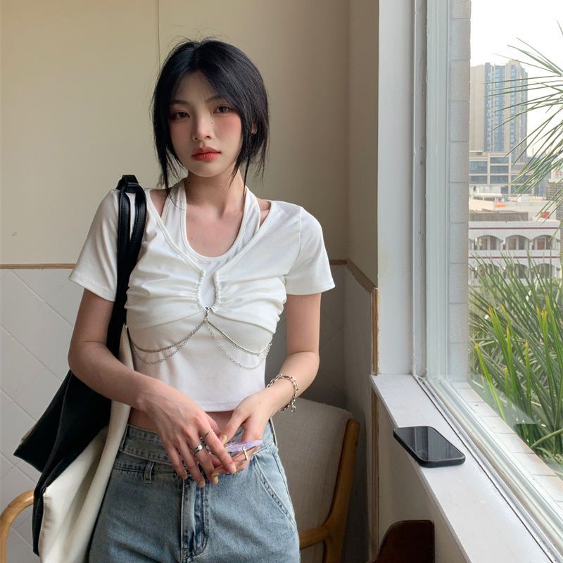 Red Palsu Dua Potong Menggantung Leher Lengan Pendek T-shirt Wanita In Tide Musim Panas 2022 Desain Baru Rasa Niche Pendek murni Keinginan Top