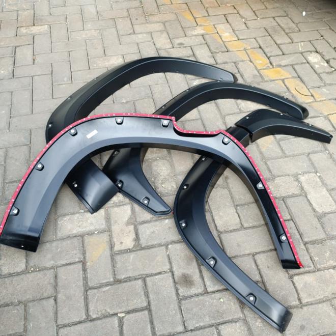 Over Fender Mobil New Triton 2020-2022