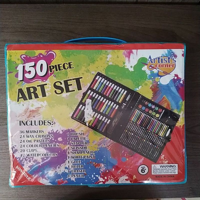 

150 piece art set