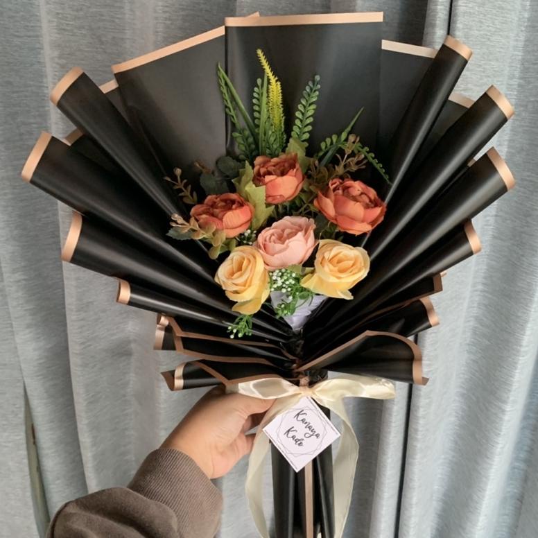 BISA COD - buket bunga arificial/awet anti layu buket wisuda Bouquet wisuda malang kado natal ..