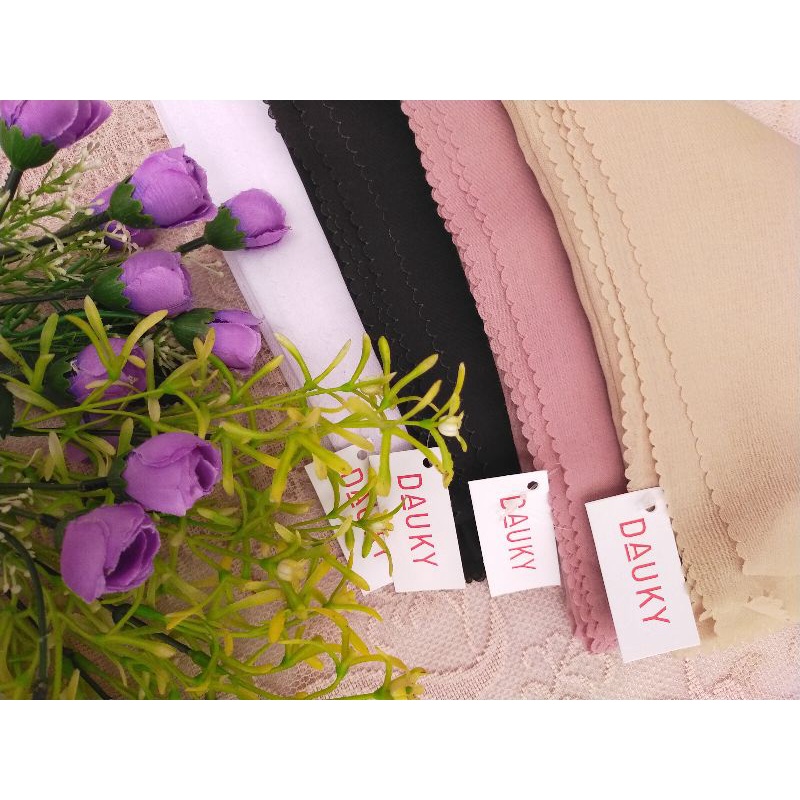 JILBAB SEGIEMPAT POLOS ADELYNA SCARF DAUKY