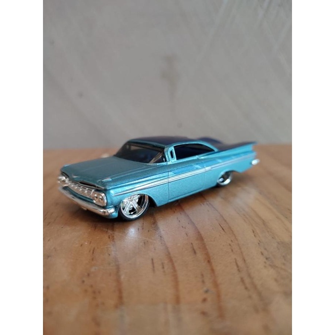 LOOSE Diecast '59 Chevy Impala - Hotwheels