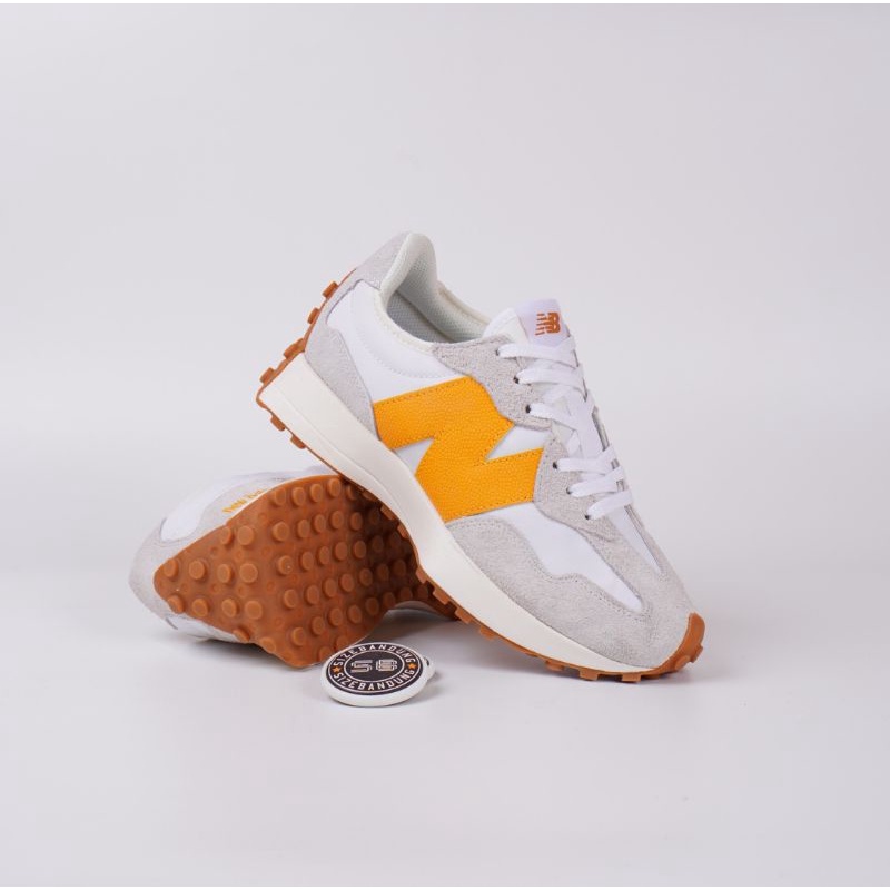 Sepatu New Blance 327 White Gold