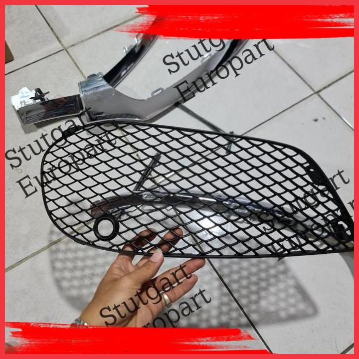 (stut) grill bawah kiri bumper depan mercy c250 w205 a2058852523 ori