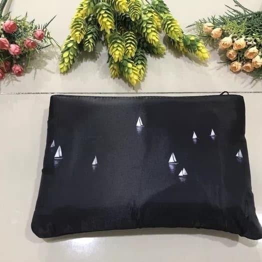 Amenity Kit Travel By Qantas Tas Kosmetik