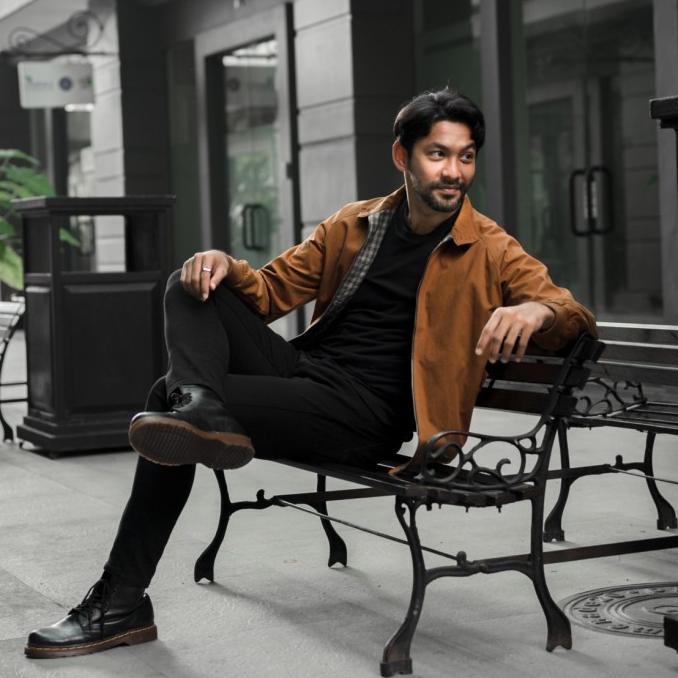 BROODIS Jaket Harrington Brown Lookbook | Outerwear Jacket Pria