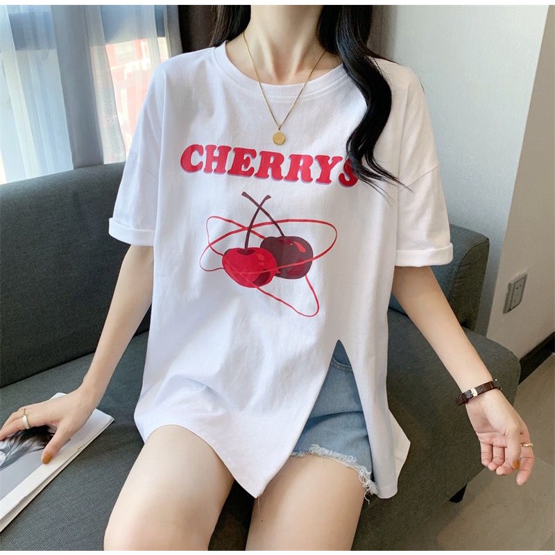 Oversize Tee Wanita Model Slit Samping Motif Cherry