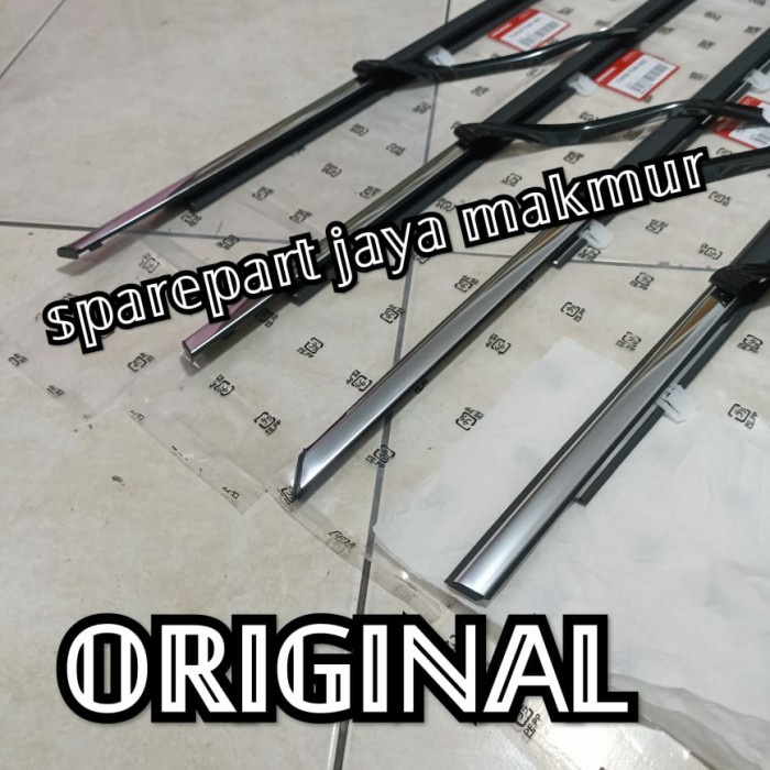 Terlaris Pelipit Karet Kaca Luar Honda Crv Gen4 Gen 4 2013-2018 Original 4Pcs