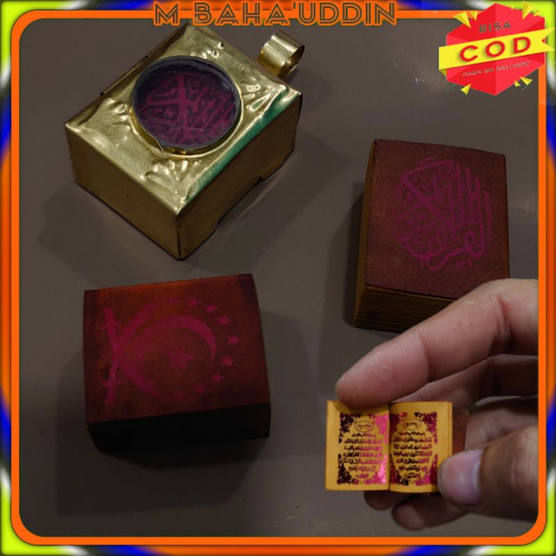 Al Qur'an stambul tinta merah wadah bandul kuningan engsel ada kaca pembesar