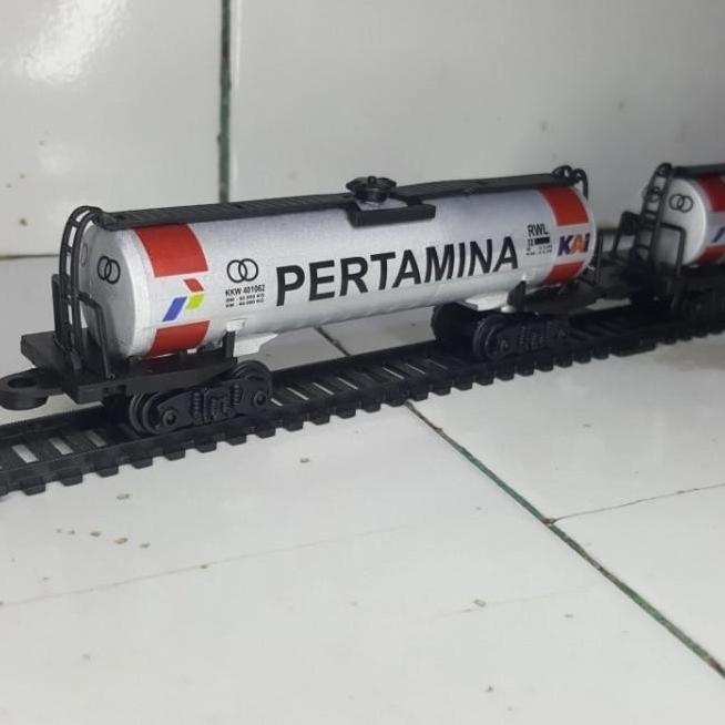 [] MINIATUR GERBONG PERTAMINA RAILKING
