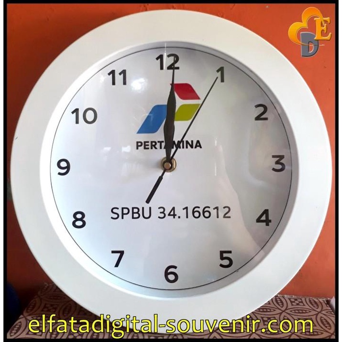 Custom Souvenir & Hadiah Jam Dinding Custom Foto Gambar Logo Sendiri (Jd-01)