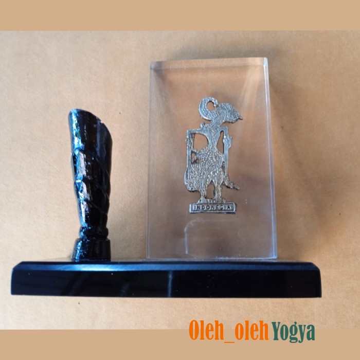 

Aurealiamall Souvenir Pen Holder Wayang
