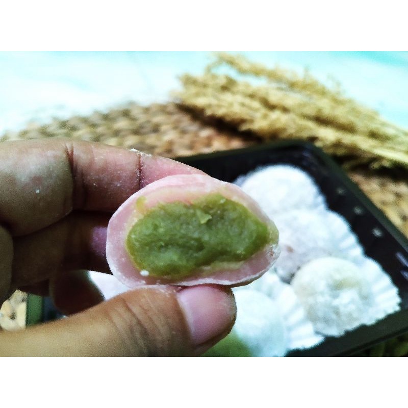 

Mochi Isi Matcha 1 box isi 9