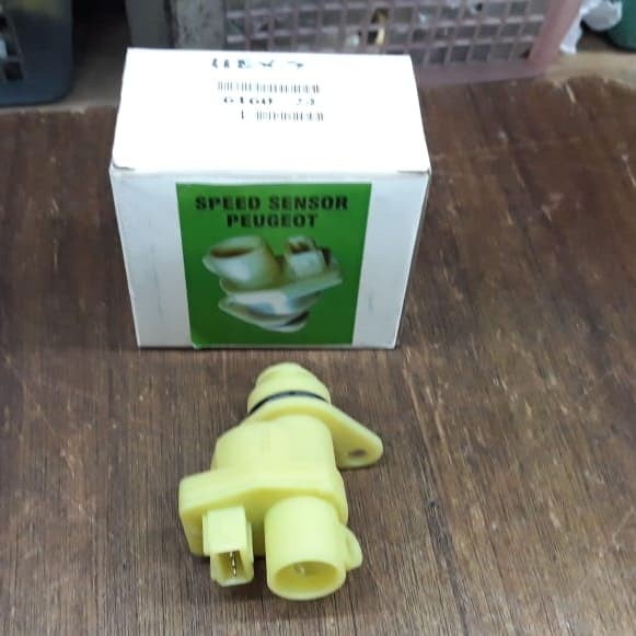 sensor speedometer peugeot 405 sti