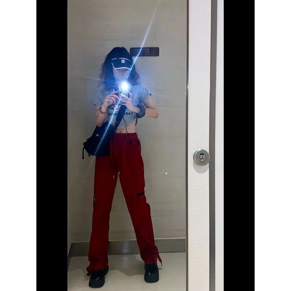 Red Manis dan pedas atasan pendek kerumunan kecil bahu lengan pendek t-shirt wanita 2023 musim panas baru retro jalan pelangsing