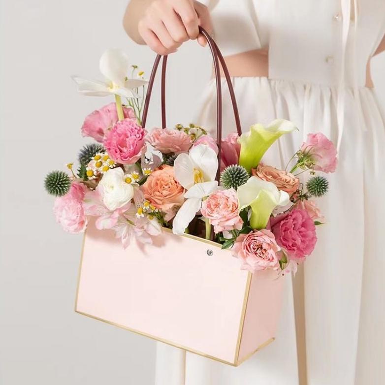 

Terbaru Gold List Rectangle Bag - Tahan Air