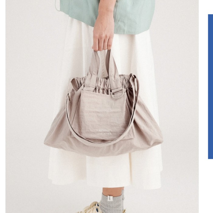 DISKON SPESIAL BEYOND THE VINES SIZE M TERLARIS