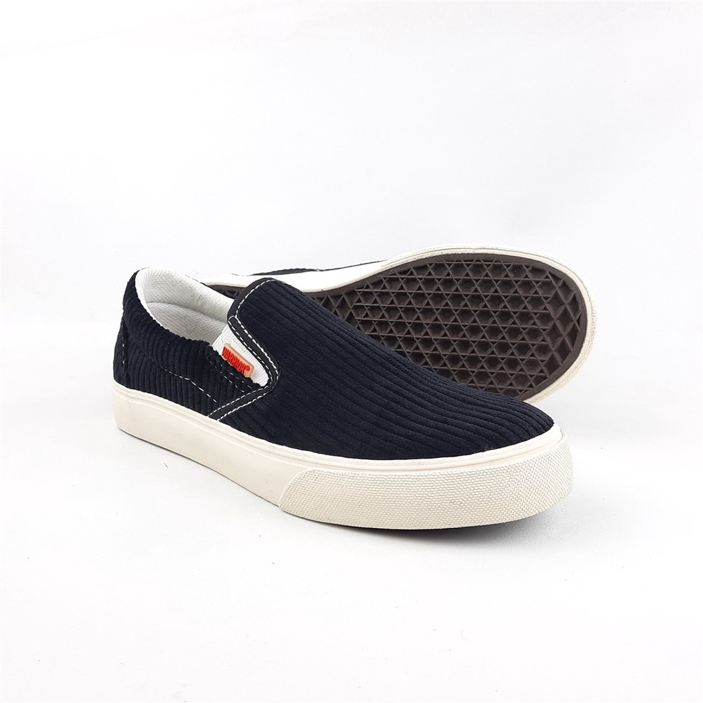 Sepatu Slip On Warrior Atlanta 38-44