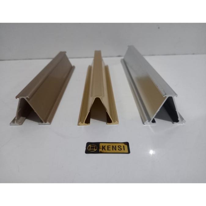 

Name Plate Holder/ Desk Name / Sign Holder SAMA KAKI Alumunium