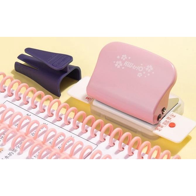 

Original made in Taiwan Kw-Trio 099H9 Diary 6 Hole Punch + Ring + Open
