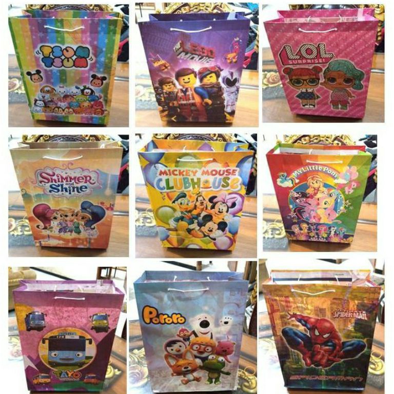 

COD Paperbag Ulang Tahun karakter Tanggung Motif Campur 1 pack isi 10 pcs 8792