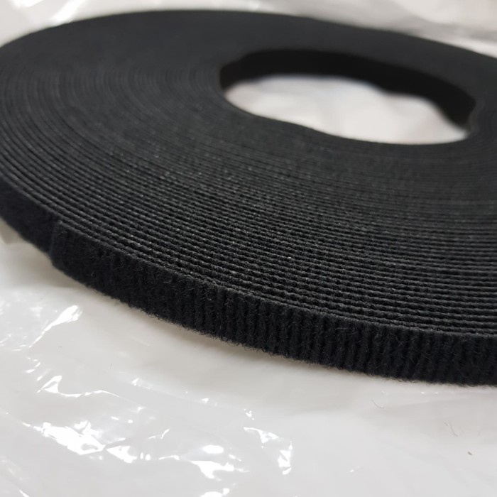 

VELCRO ORIGINAL lebar 10mm x panjang 22,9m (MADE IN USA) Hitam