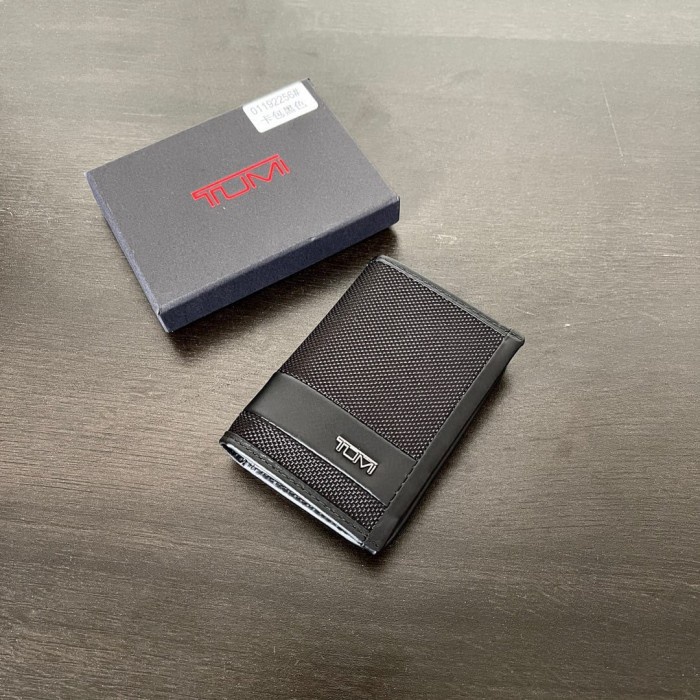 

Terlaris Dompet Kartu Tu Mi Multi Window Card Holder