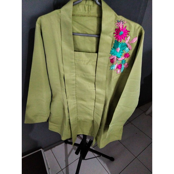 kebaya hijau