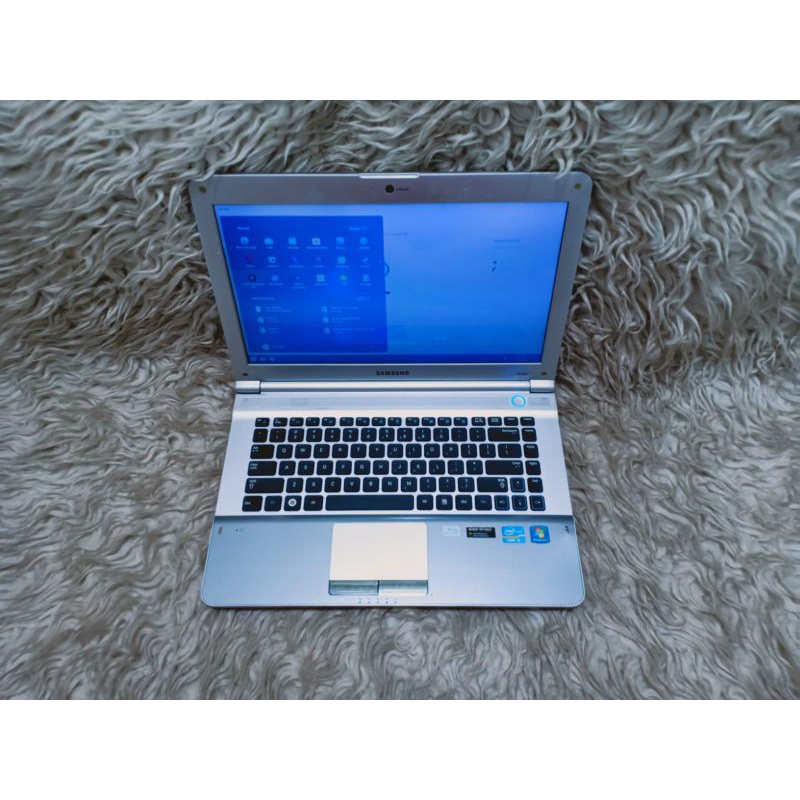 Laptop Samsung RC420 Ram 8gb SSD 128gb core i5 Nvidia Siap pakai Gaming