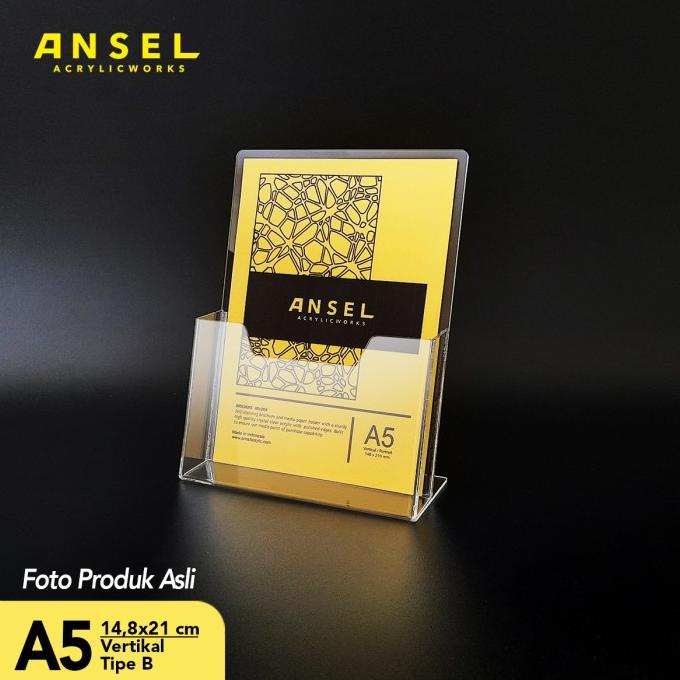 

Tempat Brosur Akrilik / Acrylic Flyer Stand Holder - A5 -Tipe A Bening