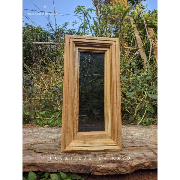 loster kayu jati // fentilasi udara // loster kayu + kaca Hitam tebal.
