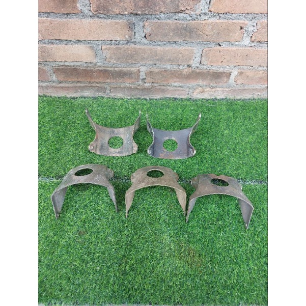 Breket Dudukan Spakbor Slebor Depan Tiger Revo Tirev Original