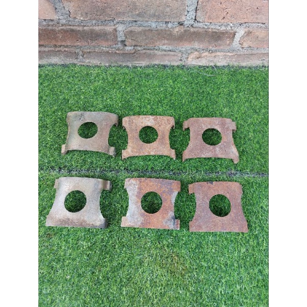 Breket Dudukan Spakbor Slebor depan Honda Tiger Lama Original