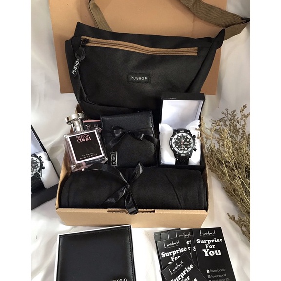 

BIG Promo HADIAH ULANG TAHUN COWO / KADO ULANG TAHUN / HAMPERS KADO COWO / KADO COWO / KADO PACAR / GIFT BOX COWO / KADO ANNIVERSARY / JAM TANGAN PRIA / PARFUM / HADIAH ULTAH / HADIAH WISUDA / HADIAH ANNIVERSARY / HADIAH PACAR