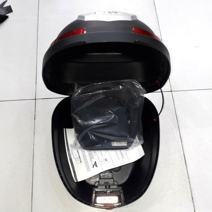 Box Givi Motor / Top Box Givi B270N Tanpa Lampu