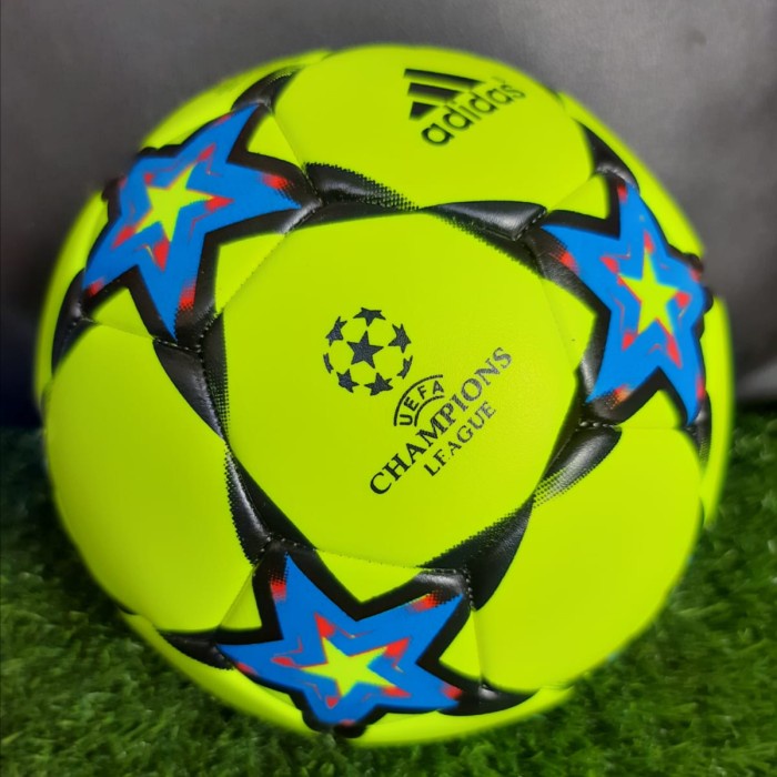 bola sepak size 4 jahit mesin empuk / bola sepak size 4 / bola sepak b