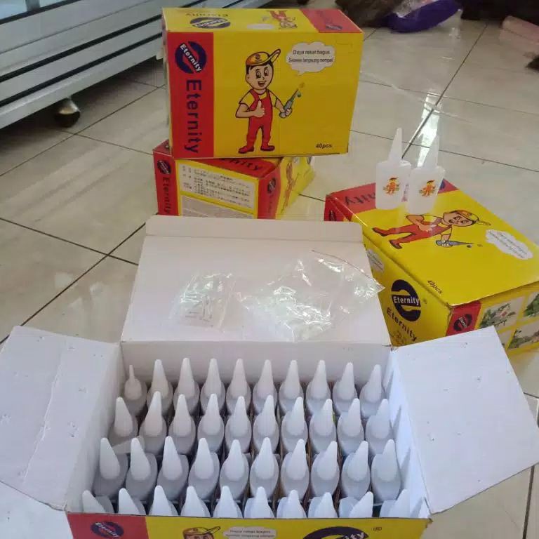 

Terbaru.. PROMO 1 Dus Lem Eternity Jumbo 7CP