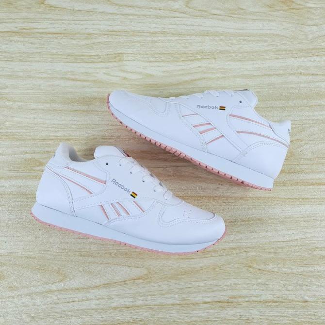 Sepatu Sneakers Reebok Wanita Original