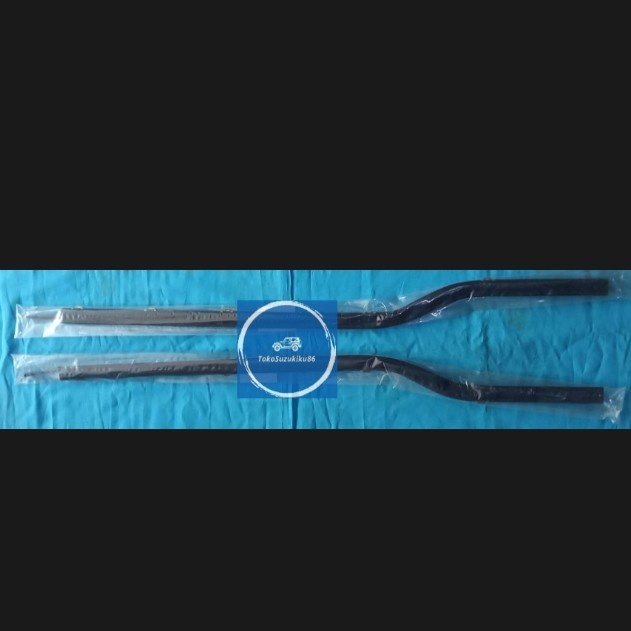 Weatherstrip Pelipit Kaca Suzuki Vitara/Escudo/Sidekick/Nomade Kode 153