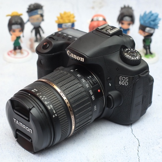Canon 60D Lensa Tamron 18-200mm F3.5 Kamera DSLR Mulus -Lensa Tele Zoom