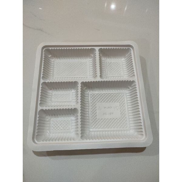 Alas mika nasi sekat 5 putih susu 1dus isi 1500pcs