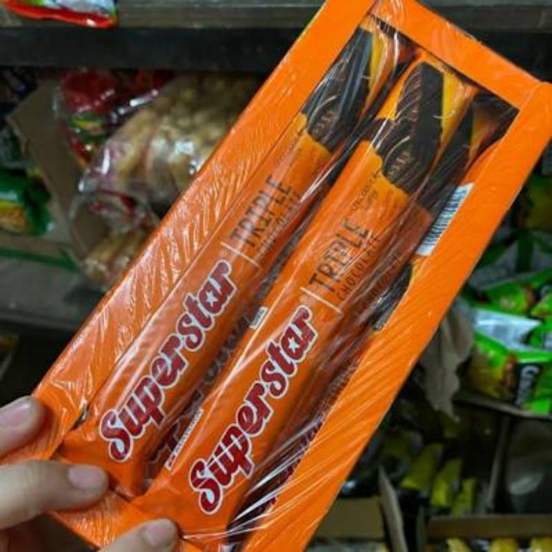 

Wafer Superstar box isi 12 x 18 gr