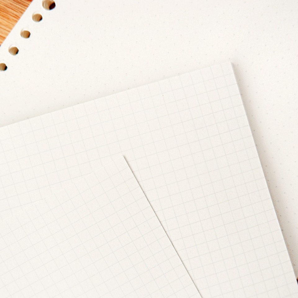 

DUE PANMOMO LOOSE LEAF BINDER / REFILL ISI LOOSE LEAF BINDER A5 / B5 Q6K