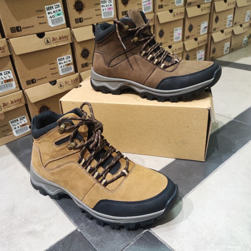Sepatu Kulit  Boots Jim joker Hood
