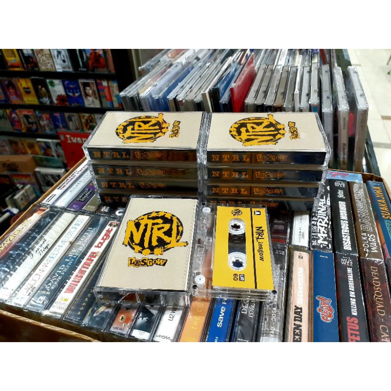Kaset NTRL - Les Gow