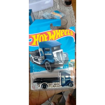 Hot Wheels Towing Truk HW Haulers