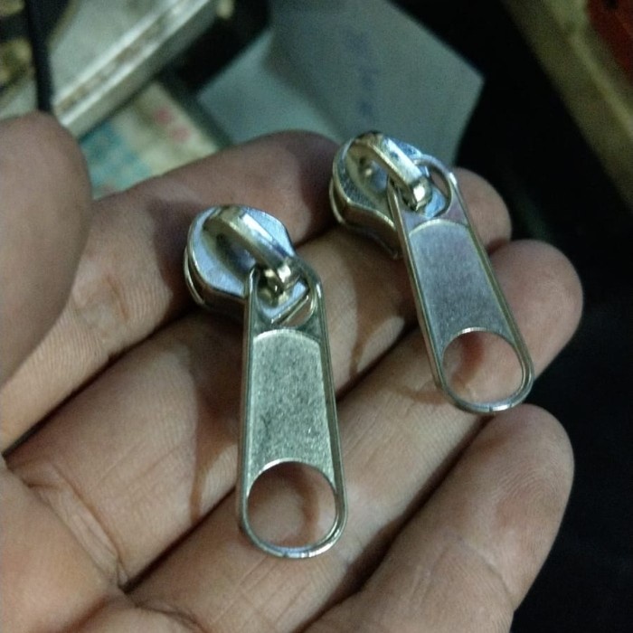 

KEPALA RESLETING NO.8 (100 PCS) UNTUK GIGI COIL PLASTIK.