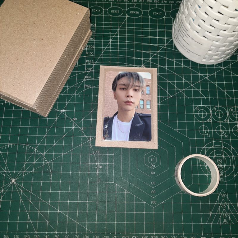 

[10 pcs] UKURAN A7 GREY BOARD / KARTON BOARD PACKING PHOTOCARD KPOP NO. 30 UKURAN 7 X 10 CM