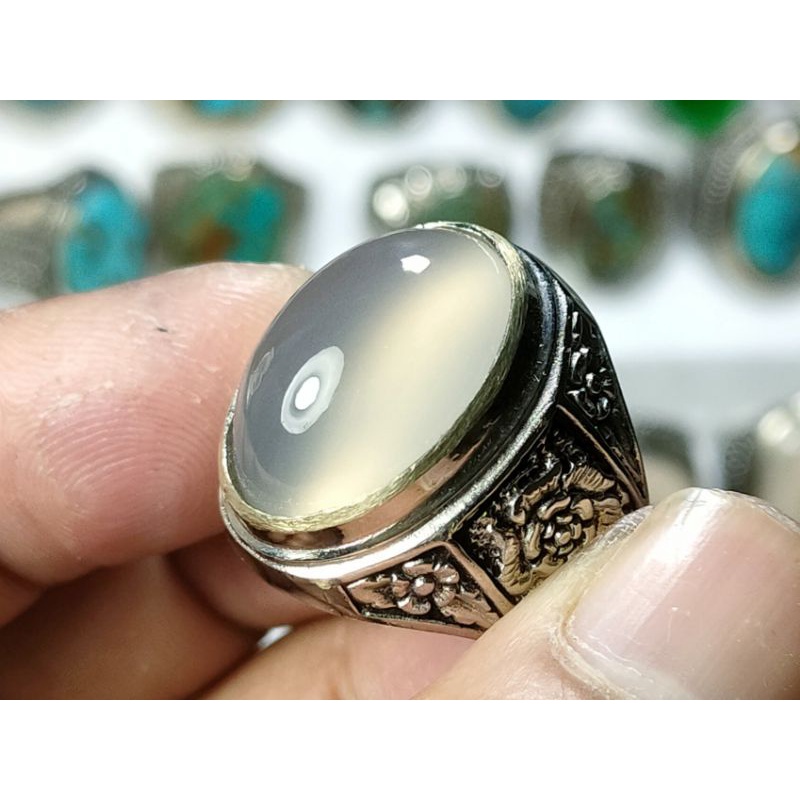 Batu Anggur lawasan Bergiwang